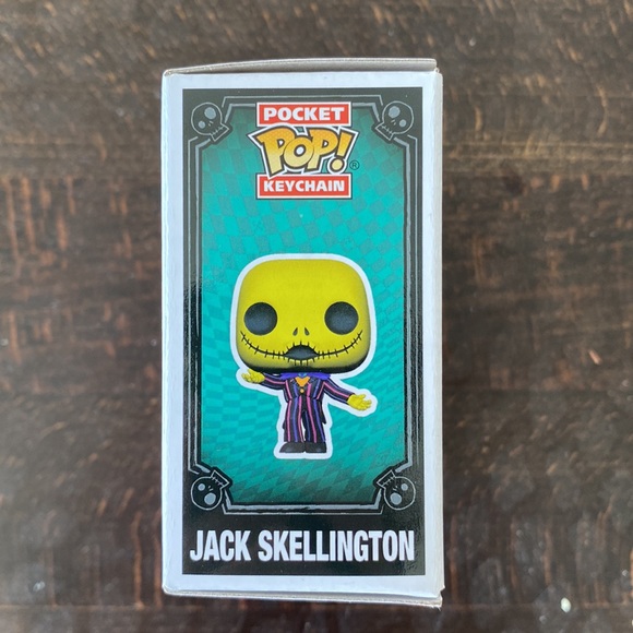 Nightmare Before Christmas Sally & Jack Blacklight Funko Keychain - Picture 4 of 6